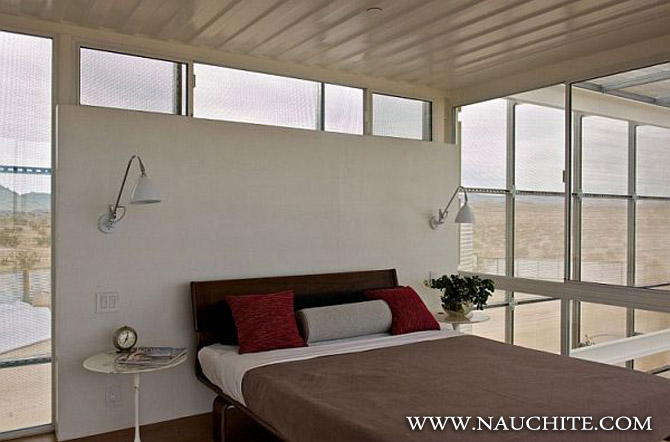 First-Shipping-Container-House-in-Mojave-Desert7.jpg