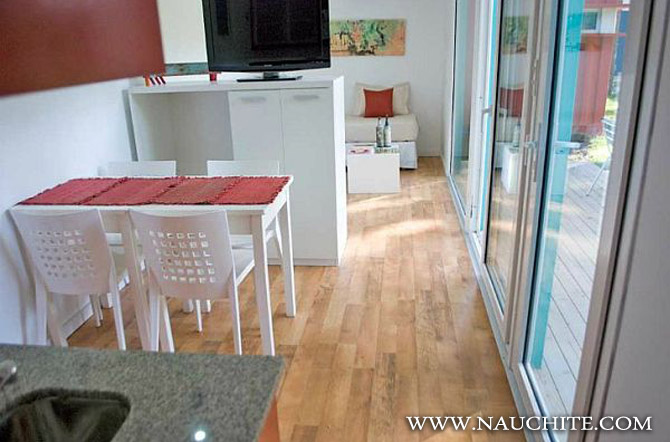 alterra-beach-resort-uses-shipping-containers1.jpg