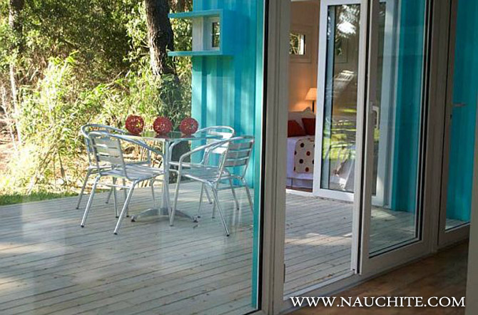 alterra-beach-resort-uses-shipping-containers2.jpg