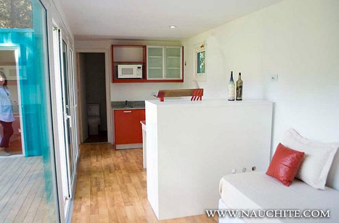 alterra-beach-resort-uses-shipping-containers4.jpg