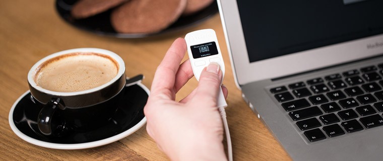 bitcoin-trezor.jpg
