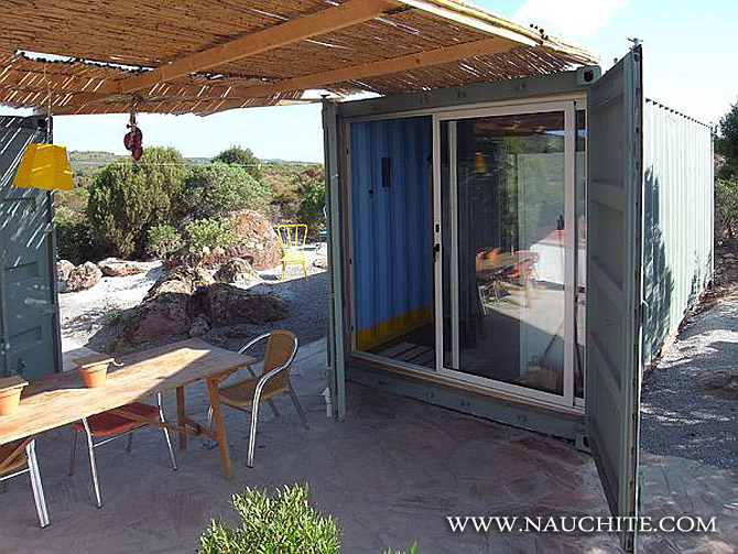 container-summer-residence4.jpg