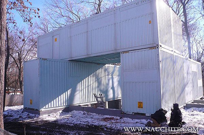 five-shipping-containers-into-modern-home10.jpg