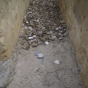 fundament-pod-zabor-raznovidnosti-i-osobennosti-36.jpg