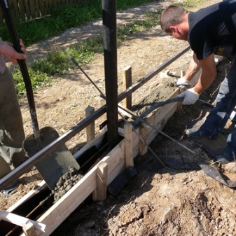 fundament-pod-zabor-raznovidnosti-i-osobennosti-37.jpg