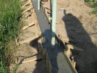 fundament-pod-zabor-raznovidnosti-i-osobennosti-39.jpg
