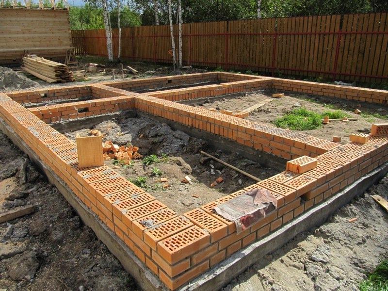 kirpichnyy-fundament.jpg