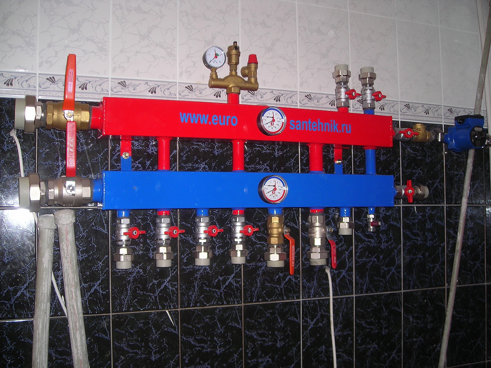 kollektory-dlya-otopleniya-raznovidnosti-i-pravila-ustanovki-25.jpg