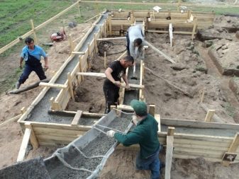 stolbchato-lentochnyj-fundament-tehnologiya-vozvedeniya-14.jpg