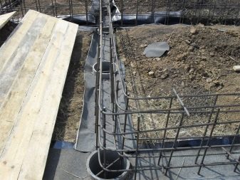 stolbchato-lentochnyj-fundament-tehnologiya-vozvedeniya-15.jpg