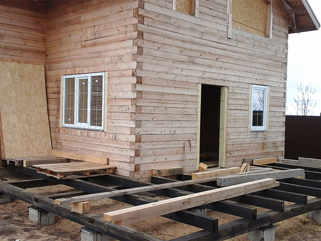 stolbchatyj-fundament-pod-verandu.jpg